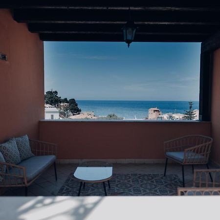 Hotel Borgo Di Ciaula Санта-Флавия Экстерьер фото