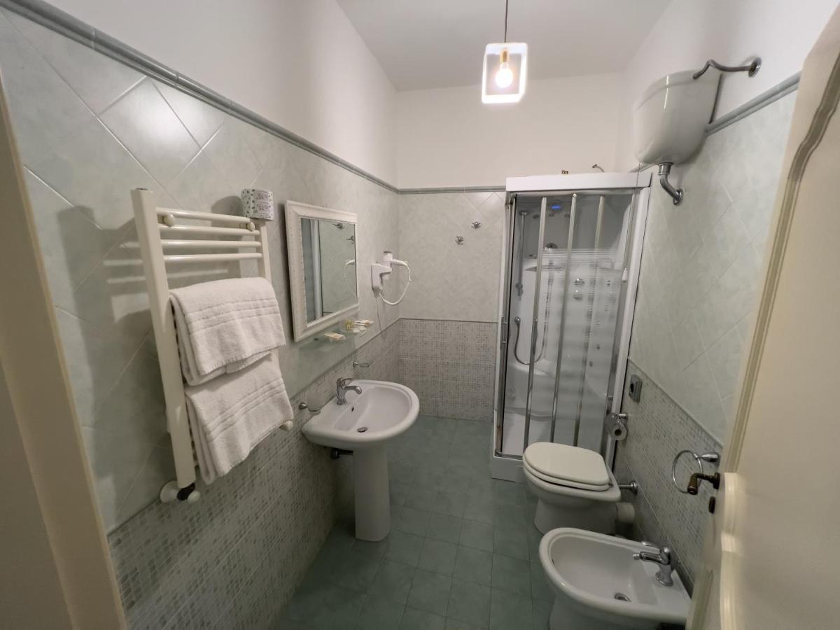 Hotel Borgo Di Ciaula Санта-Флавия Экстерьер фото