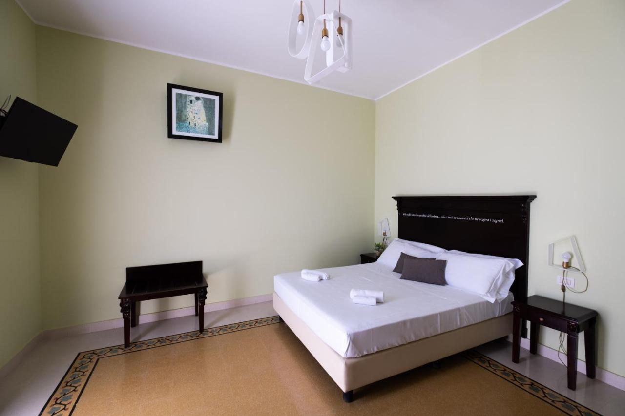 Hotel Borgo Di Ciaula Санта-Флавия Экстерьер фото