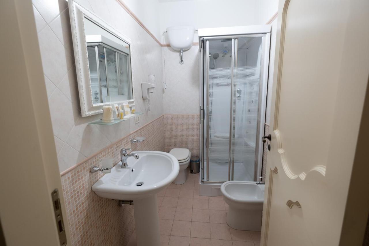 Hotel Borgo Di Ciaula Санта-Флавия Экстерьер фото