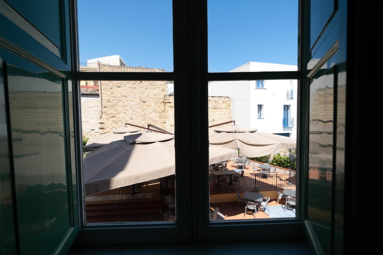 Hotel Borgo Di Ciaula Санта-Флавия Экстерьер фото