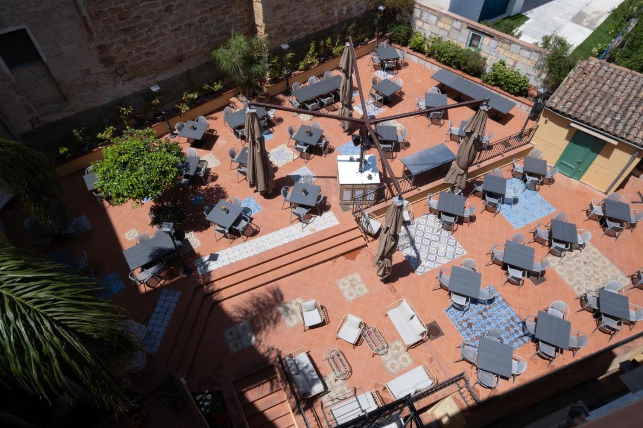 Hotel Borgo Di Ciaula Санта-Флавия Экстерьер фото
