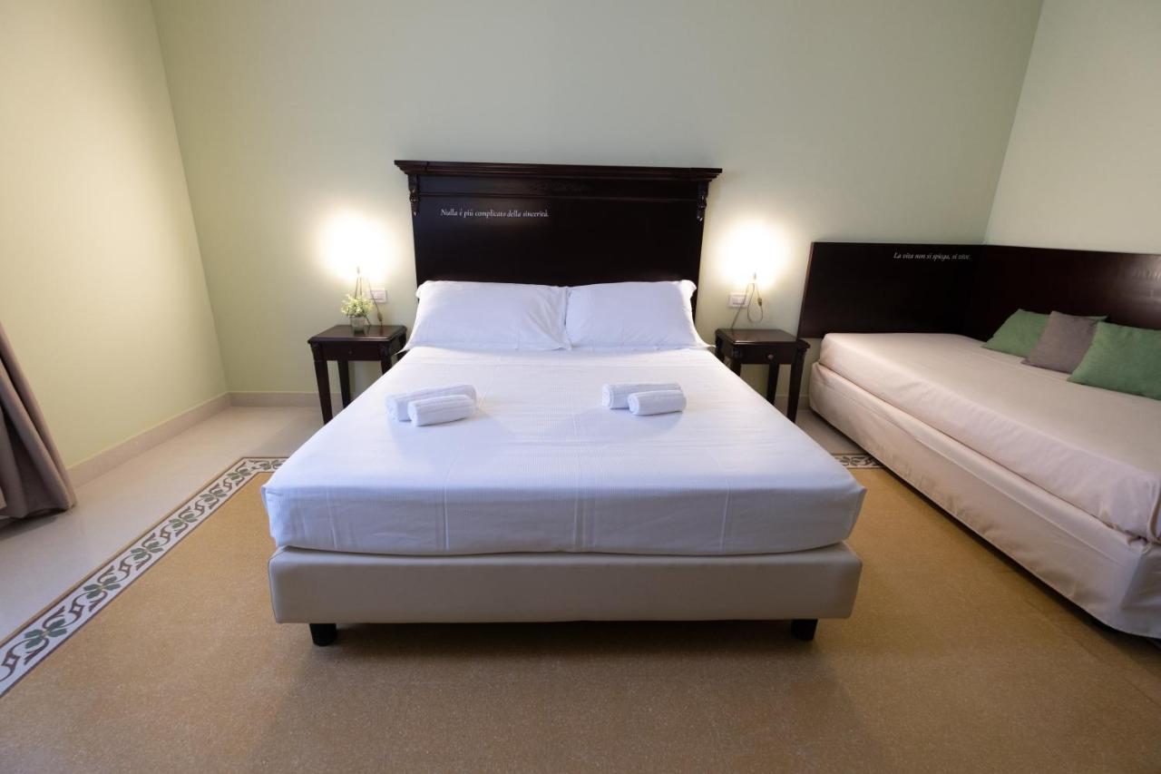 Hotel Borgo Di Ciaula Санта-Флавия Экстерьер фото