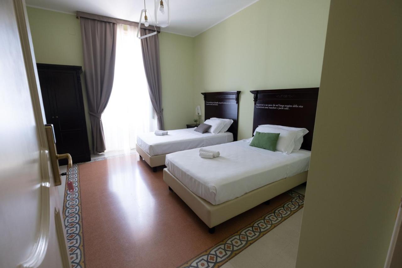 Hotel Borgo Di Ciaula Санта-Флавия Экстерьер фото