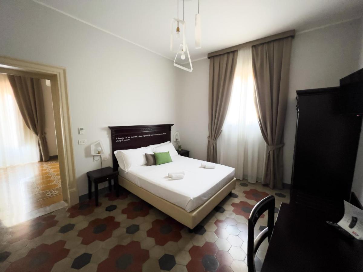 Hotel Borgo Di Ciaula Санта-Флавия Экстерьер фото