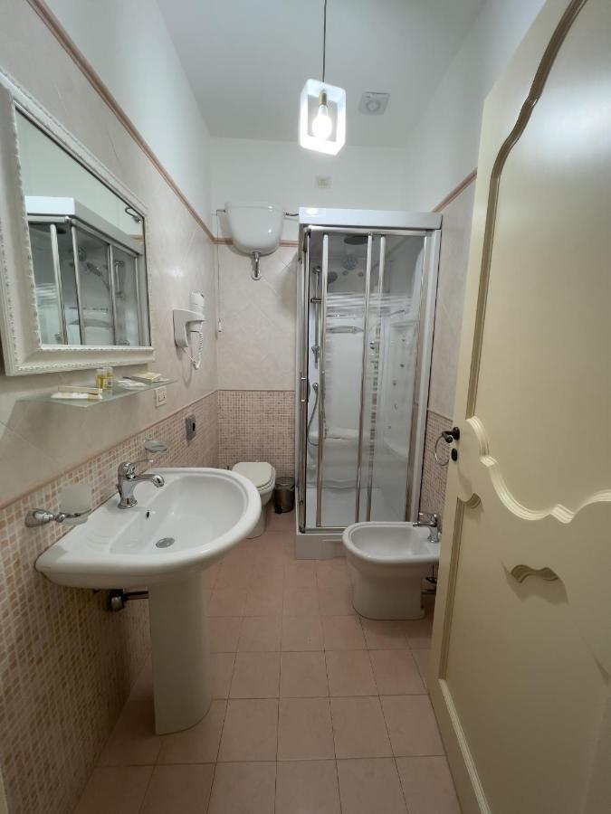 Hotel Borgo Di Ciaula Санта-Флавия Экстерьер фото